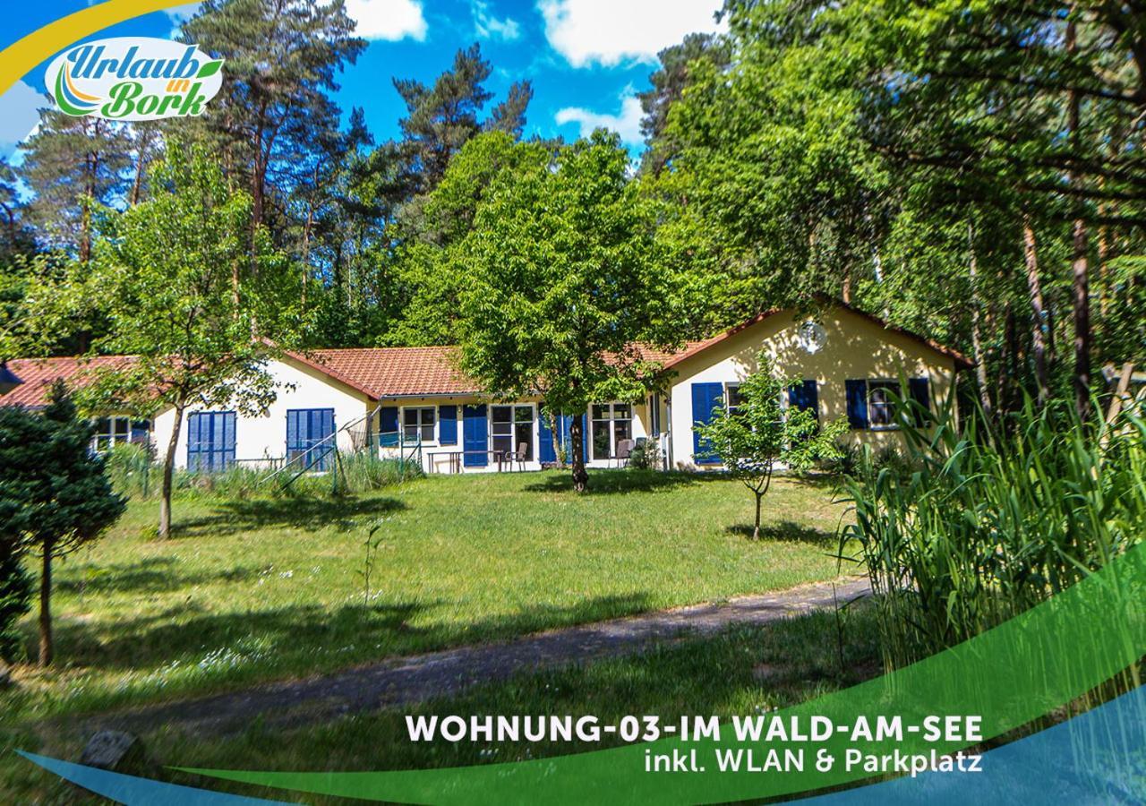Jagd-Angler-Suite-03-Im-Wald-Am-See Kyritz Esterno foto