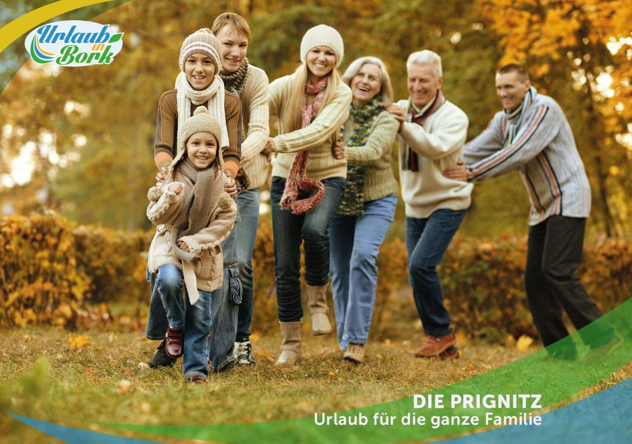 Jagd-Angler-Suite-03-Im-Wald-Am-See Kyritz Esterno foto